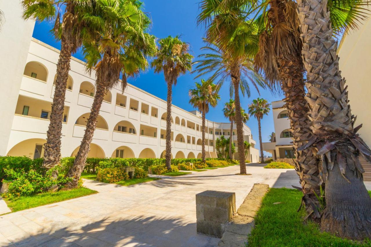 Hotel Barone Di Mare Torre dell'Orso Buitenkant foto